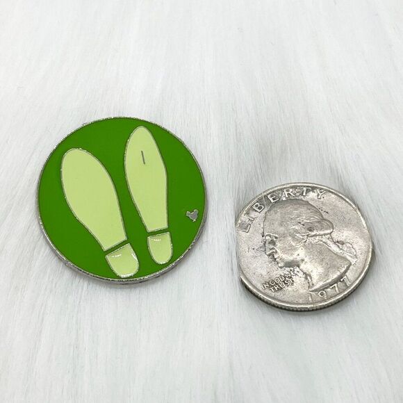 🔮 5/$25 Disney‎ Goofy Footprint Pin - Picture 2 of 2
